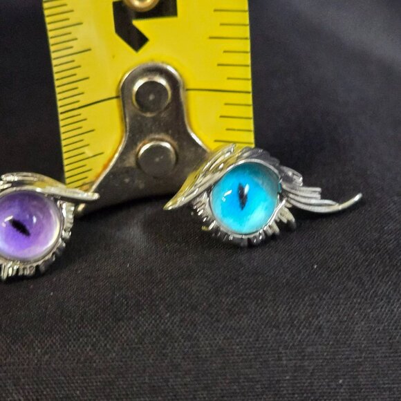 Winged Cat Eye Stud Earring Purple Blue Fantasy Jewelry Silver Tone Cosplay Goth - Picture 6 of 7